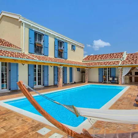 Casa de Férias Mek *