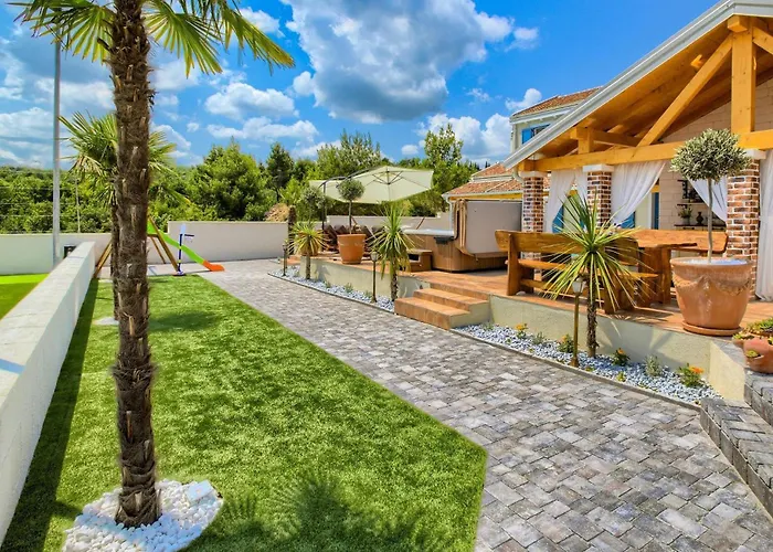 Mek Hébergement de vacances