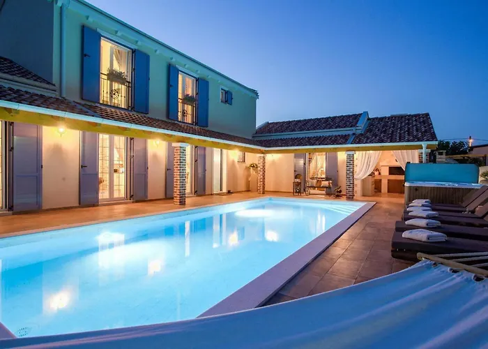 Mek Hébergement de vacances *